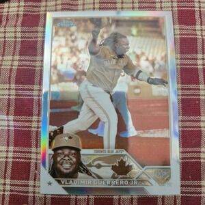 2022 Topps Chrome Vladimir Guerrero Jr Blue Jays #50‎ Baseball Card